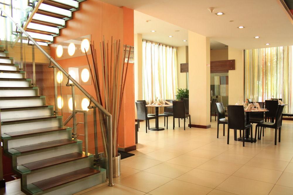 37Th Crescent Hotel Bengaluru Eksteriør billede